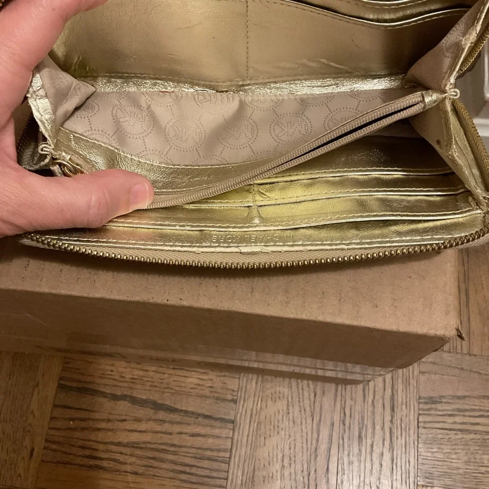 Michael Kors Gold metallic leather Jet Set Zip Around Wallet